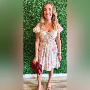 H048 NWT Blu Pepper L fit M pp17 Floral Print Puff Sleeve Dress